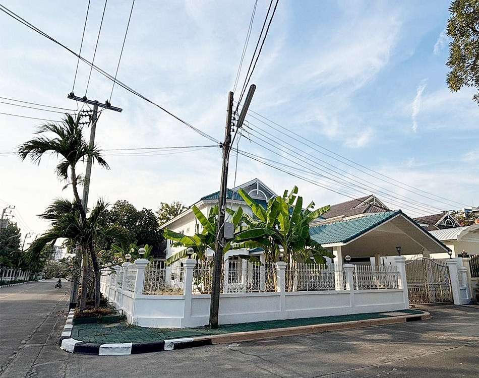 Royal Palm Villa, Soi Sridan 20, Detached house, corner plot 109 sq.wa, 5 Beds, 4 Baths, with maid's room / add line : billize – รูปที่ 2