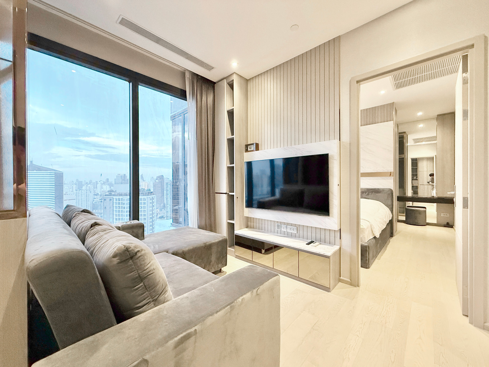 For rent ✨📌Ashton Asoke - Rama 9, 1 bed Plus, size 56 sq m, price 45,000 baht/month, high floor, very beautiful view Call 092-2462653 Donut For rent ✨📌Ashton Asoke - Rama 9, 1 bed Plus, size 56 sq m, price 45,000 baht/month, high floor, very beautiful view Call 092-2462653 Donut