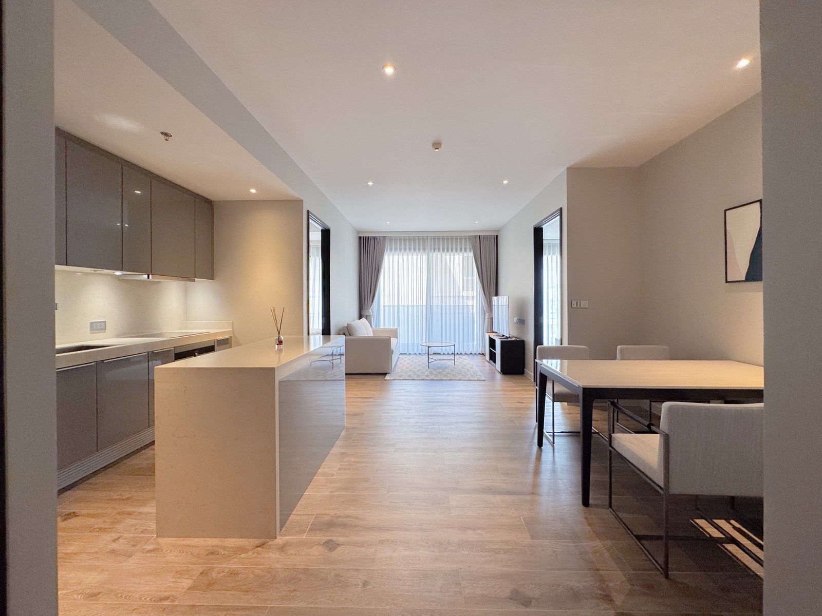 NIVATI RESIDENCE Thonglor 23 Rental Price 130,000 THB/Month 104.17 sq.m. 2 Bedrooms 3 Bathrooms 1 Living room *Minimum 1 Year Lease
