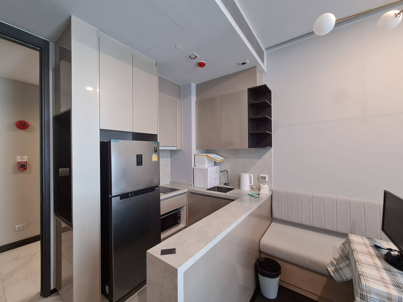 📍 LAVIQ SUKHUMVIT 57 | THONGLOR, BANGKOK ใกล้ BTS ทองหล่อ ประมาณ 260 เมตร | ห้อง Modern Luxury พร้อมเข้าอยู่