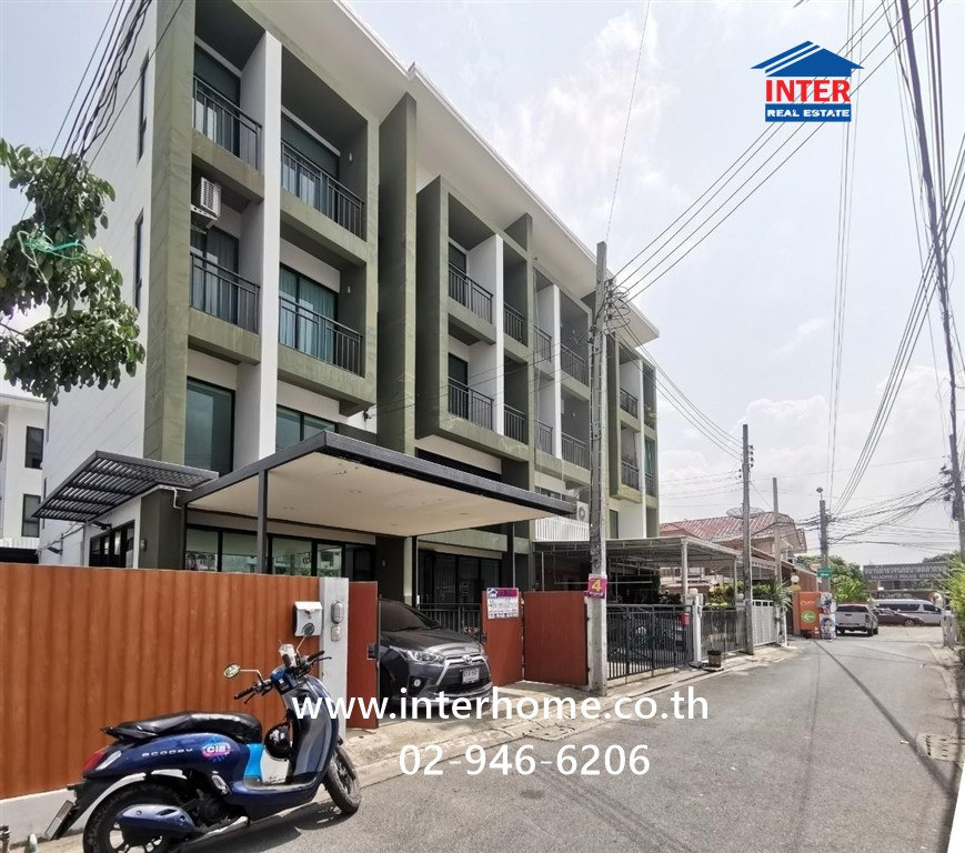 Commercial building, 3.5 floors, 40.4 sq m, commercial building near Talat Phlu Police Station, Soi Wutthakat 1, Wutthakat Road, Thoet Thai Road, Thonburi District, Bangkok.