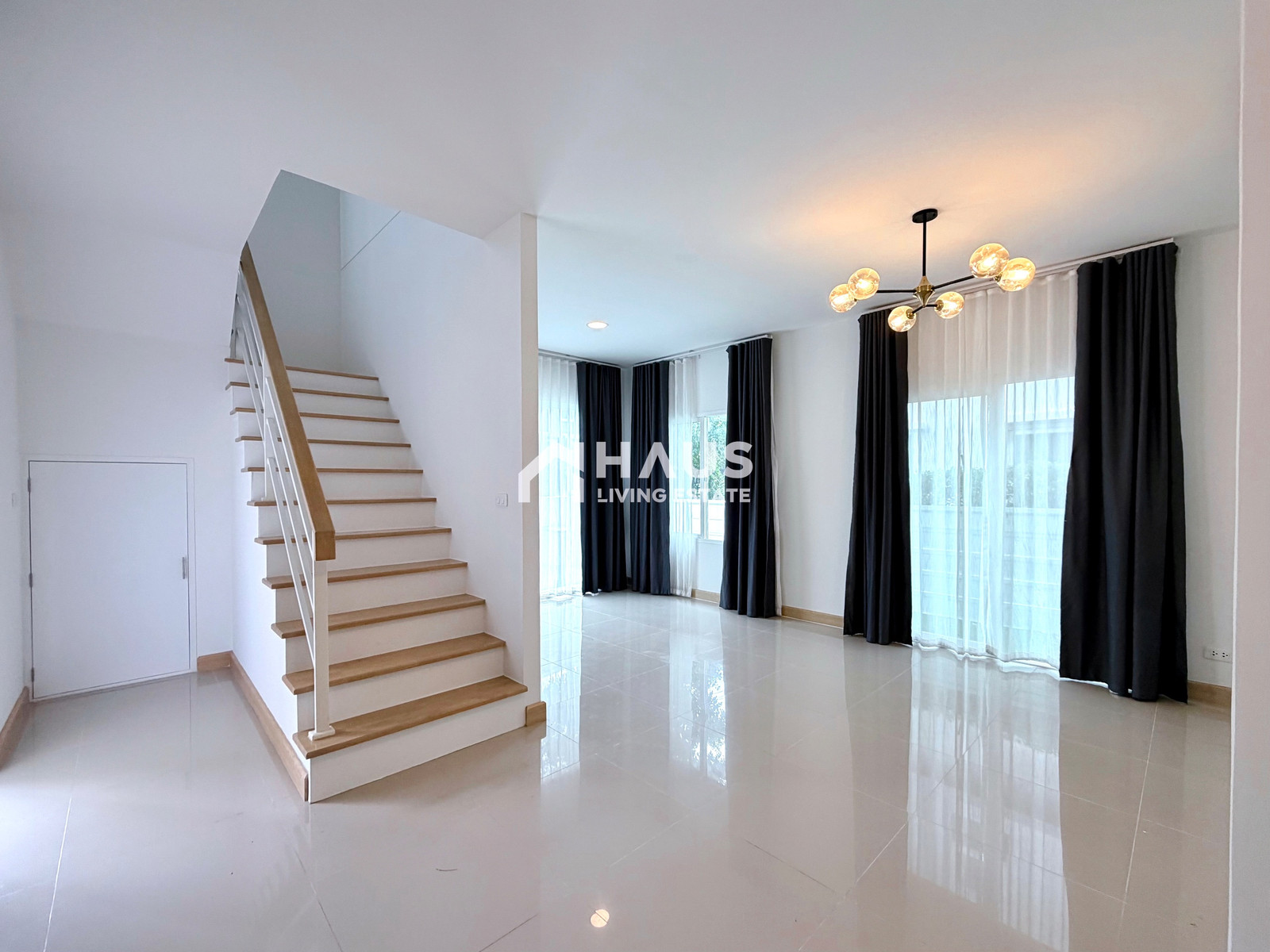 🔥 ขายบ้านแฝด คิว ดิสทริค เวสต์เกต 🔥 Q District Westgate / 4 ห้องนอน #HBBT005 – รูปที่ 2