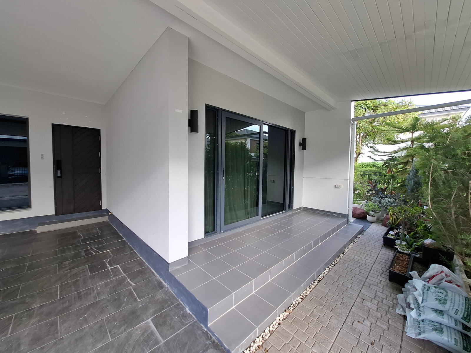 เฟอร์นิเจอร์บิวท์อิน จัดเต็ม! Centro วงแหวน จตุโชติ – รูปที่ 4
