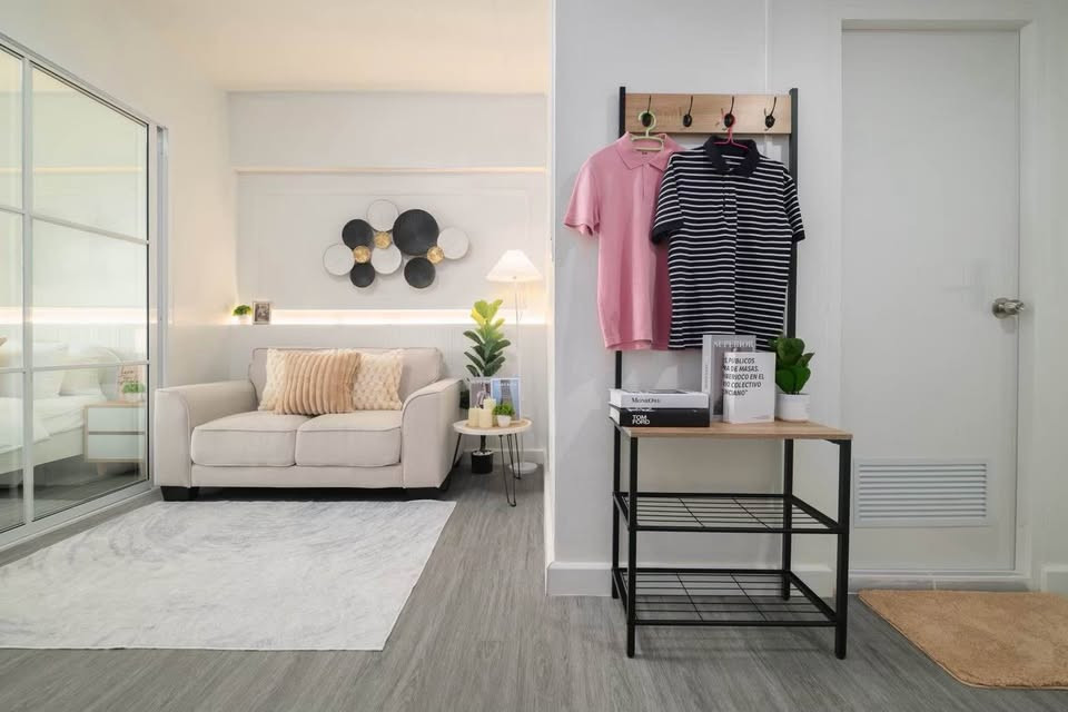 STUDIO ONE CONDO ลาดพร้าว 102 ใกล้ MRT ลาดพร้าว  รีโนเวตใหม่ 