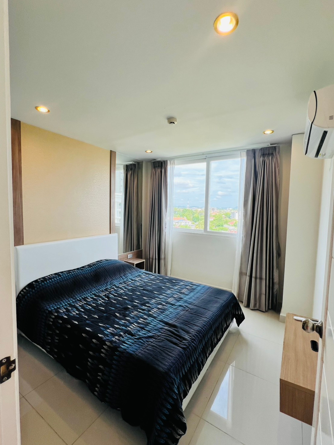 For Sale Condo Amazon Residence Pattaya Fully Furnished  (S03-2815 S)