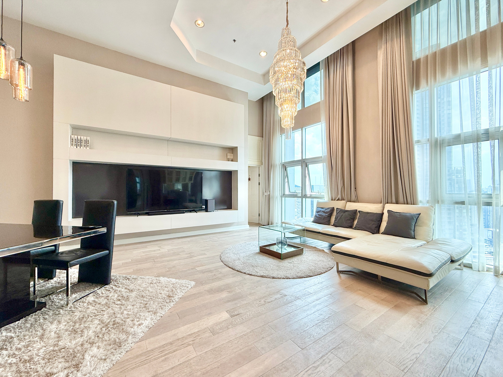 For rent urgently 📌 Belle Grand rama 9, very cheap price, beautiful room, high floor, 2 bed 2 bath, 65,000 baht. For rent urgently 📌 Belle Grand rama 9, very cheap price, beautiful room, high floor, 2 bed 2 bath, 65,000 baht.