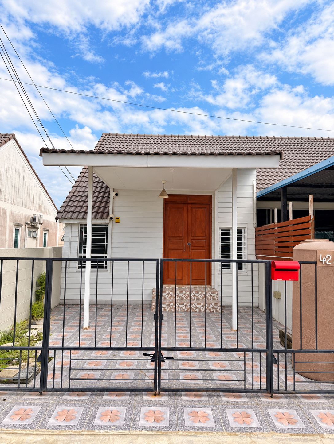 🏡 ทาวน์โฮมชั้นเดียว พื้นที่กว้าง พร้อมที่จอดรถ 3 คัน ราคา 1.59 ล้านบาท