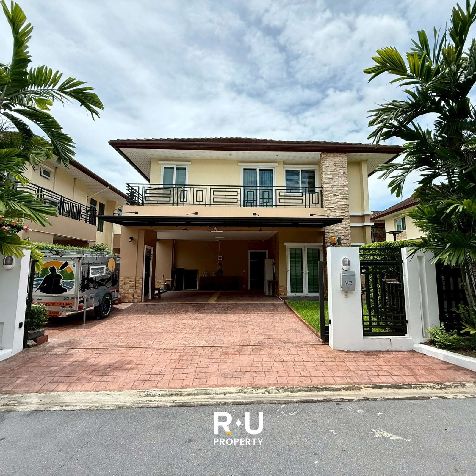 ขายบ้านเดี่ยว 101.5 ตร.ว. วิลล่า นครินทร์ อ่อนนุช-วงแหวน (Villa Nakarin) ราคาลดพิเศษ 18 ล้านบาท* 