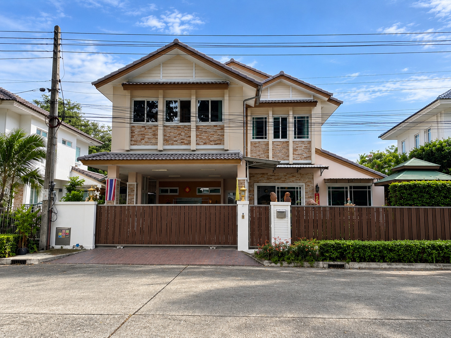 ขายบ้านเดี่ยวหรู มัณฑนา รามอินทรา–วงแหวน | ตกแต่งสไตล์จีนคลาสสิก พร้อมเฟอร์นิเจอร์และของตกแต่ง