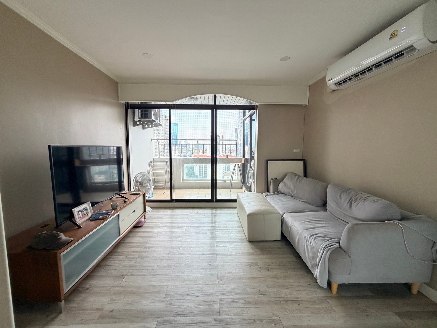 Condo for sale, JC Tower, central location. The room is in good condition, ready to move in, the best price, the city view is very beautiful 🏙️