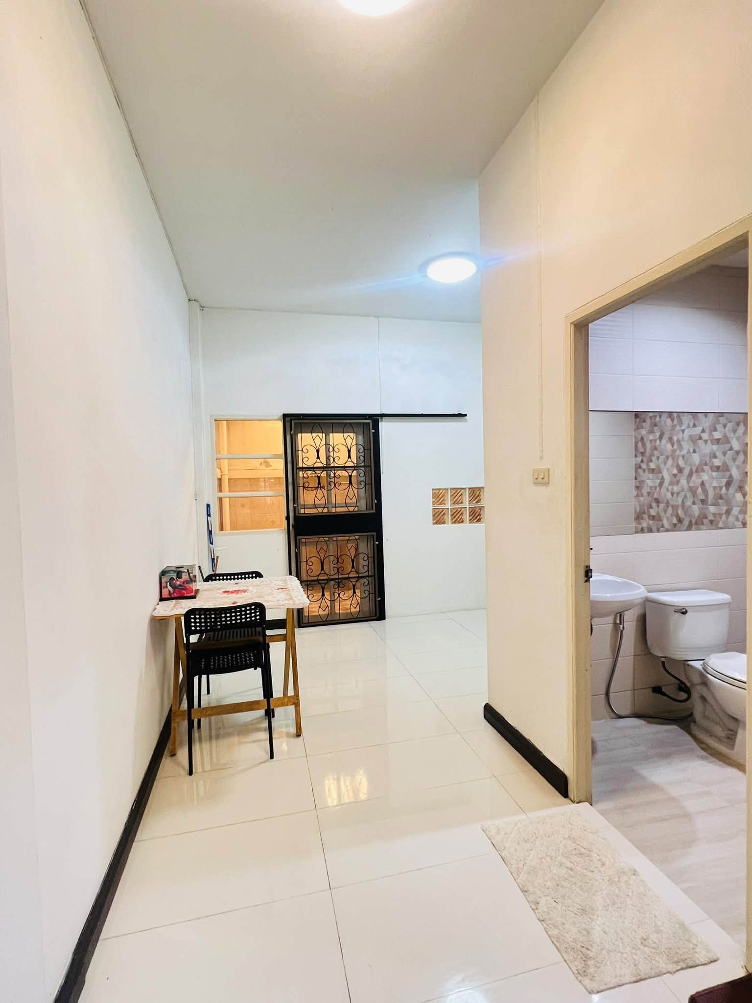 🟢 Townhome for rent, 3 floors, completely renovated. New bathroom, clean, nice to live in – รูปที่ 2