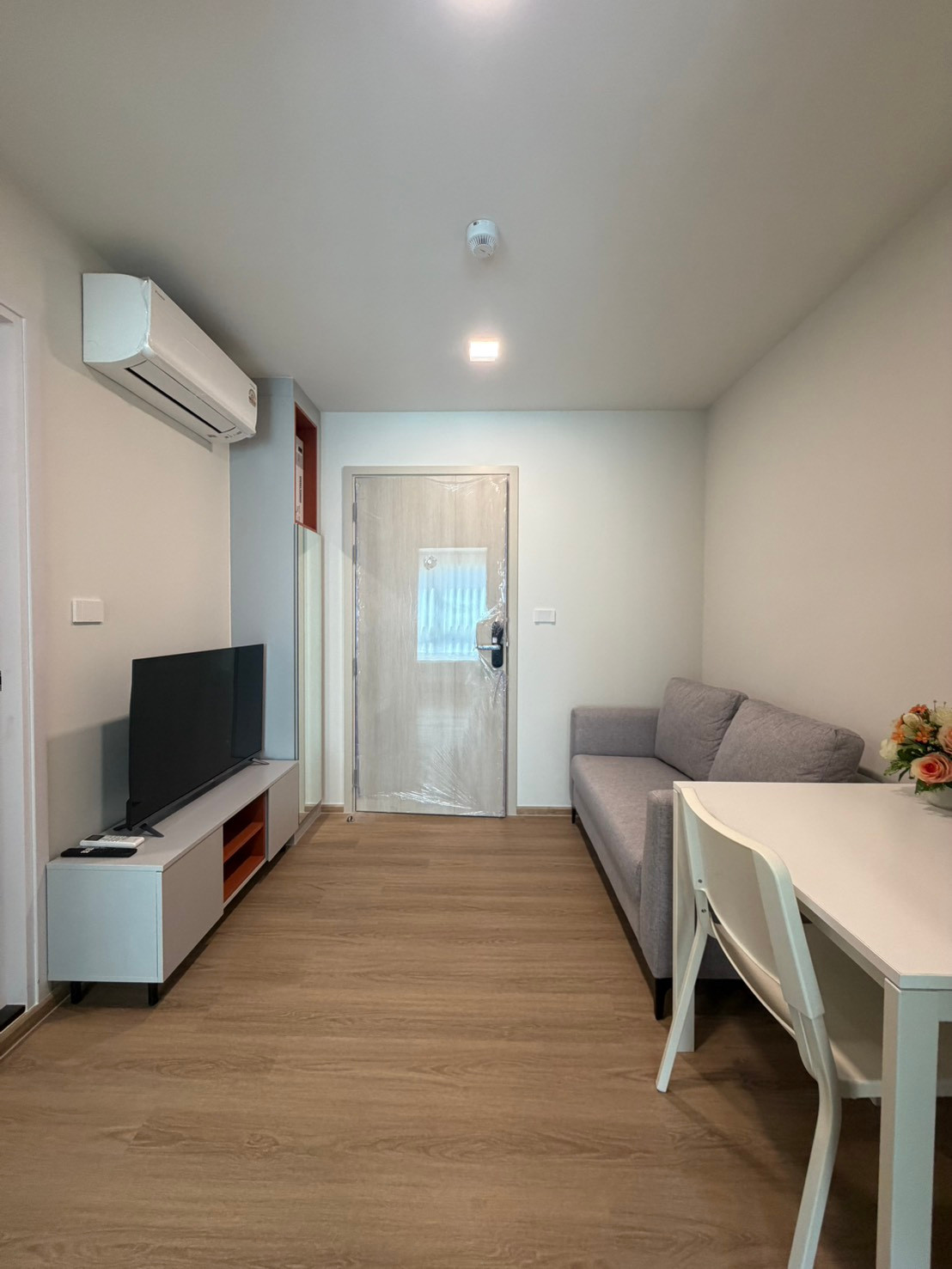 🏙️✨ Condo for rent, Kave Luminuos Bangmod ✨🏙️ Kave Luminuos Bangmod, 4th floor, pool view 📍 near MKUTT University, only 600 meters.