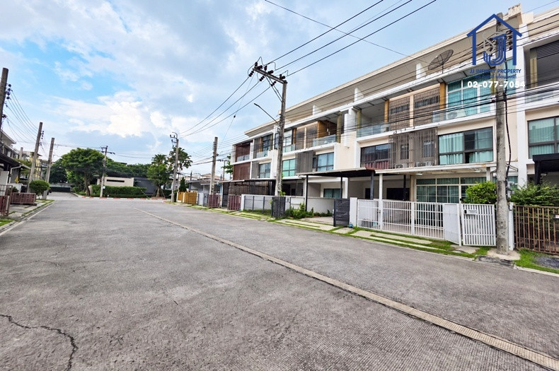 ขายทาวน์โฮม 3 ชั้น  The Terrace รามอินทรา 65 ใกล้ทางด่วนฉลองรัช,รถไฟฟ้าสายสีชมพู – รูปที่ 3