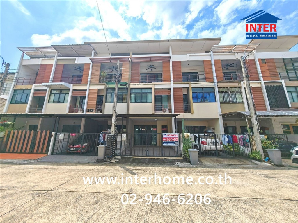 Townhouse, 3 floors, 17.1 sq m, Signature Village, Phetkasem 69, near Kornpitak Suksa School. Soi Phetkasem 69, Phetkasem Road, Soi Phetkasem 69, Nong Khaem District, Bangkok