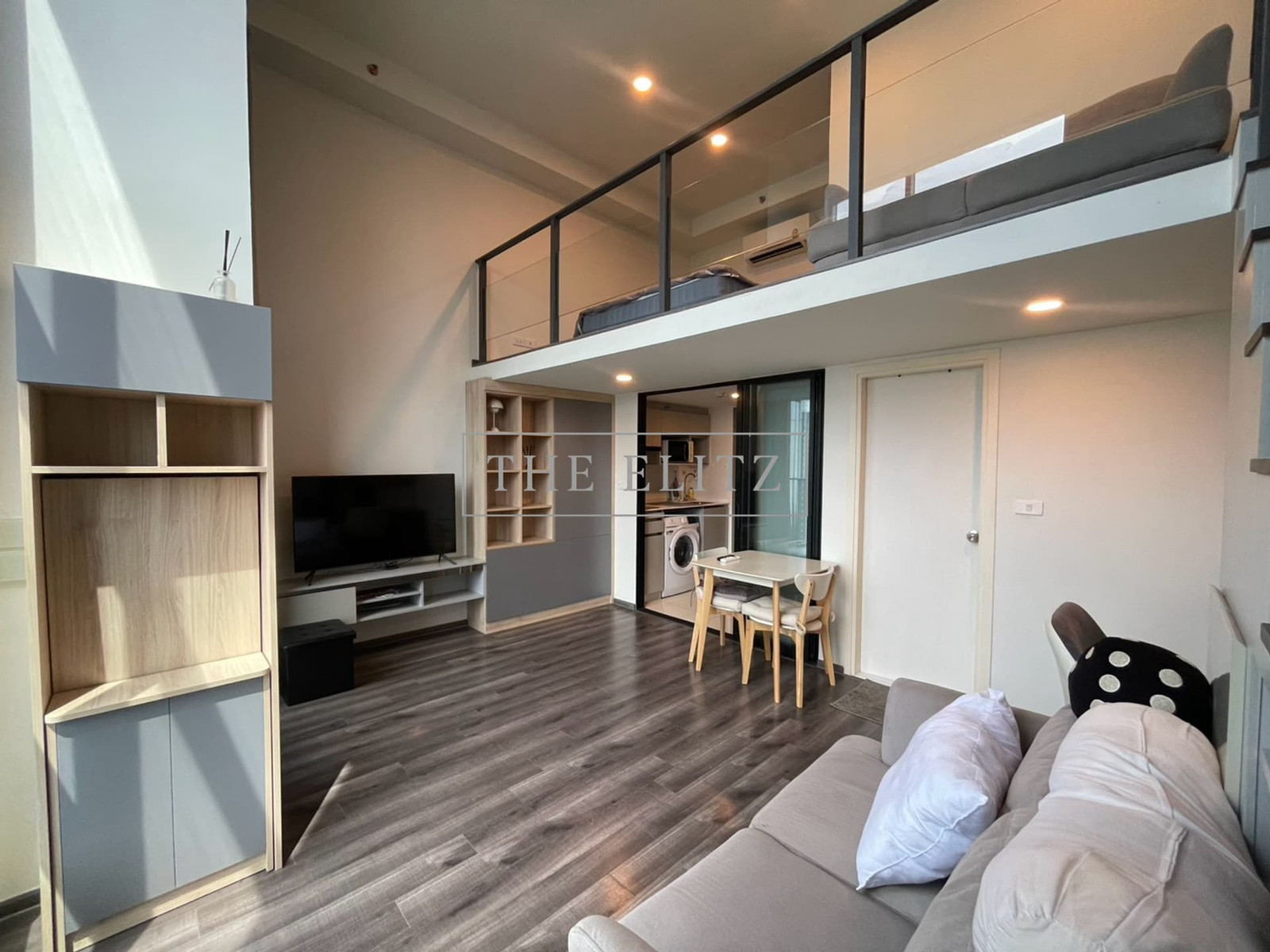 Spacious 1-Bedroom Condo at KnightsBridge Space Rama 9 | 40 SQ.M | Near MRT Phra Ram 9 | 30K/Month Spacious 1-Bedroom Condo at KnightsBridge Space Rama 9 | 40 SQ.M | Near MRT Phra Ram 9 | 30K/Month