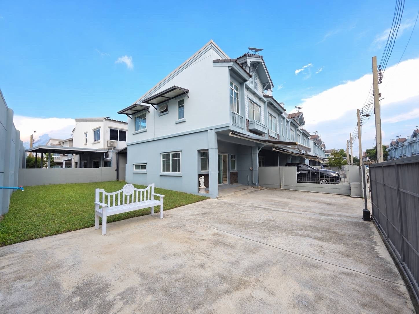 💥For Sale 3.99MB💸  🏡 Villaggio ศรีนครินทร์–บางนา 333/158 ซ.10/2 . ทาว์นโฮมหลังริม  โครงการคุณภาพ Land & Houses 📍 หลังเมกาบางนา เพียง 10 นาที 🏠  ✅️ แถมแอร์ 2 ตัว – รูปที่ 2