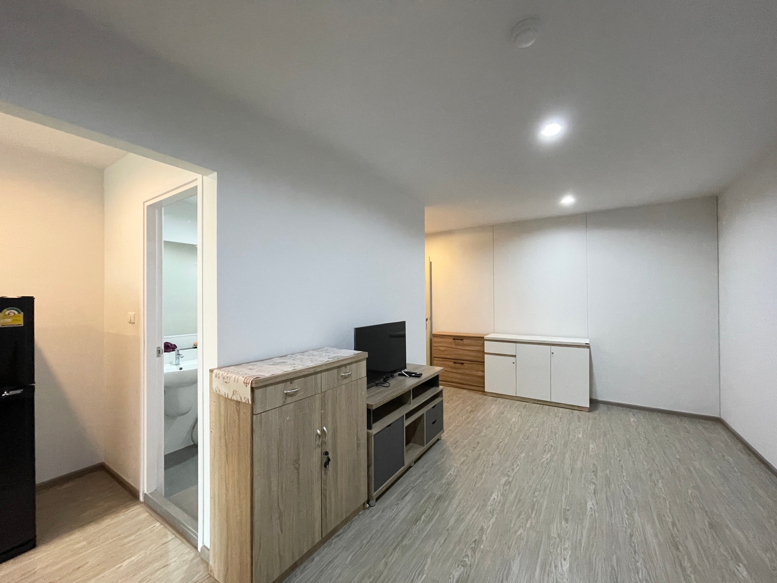 Condo for sale HI Seacon Station | Srinakarin | opposite Seacon Square | 36.44 sq m. | Good price with furniture. Condo for sale HI Seacon Station | Srinakarin | opposite Seacon Square | 36.44 sq m. | Good price with furniture.