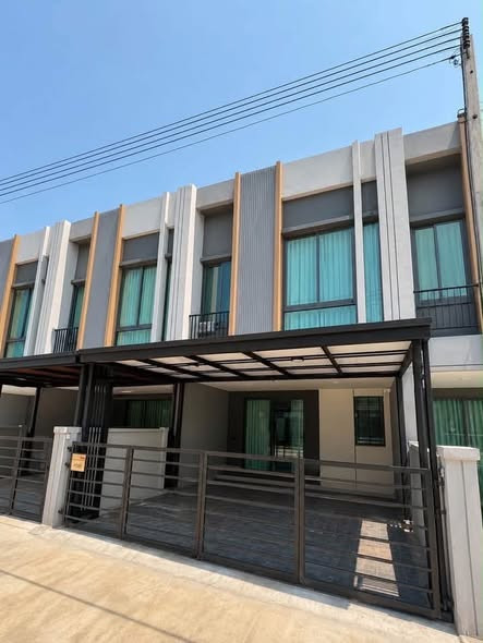 HR3872 Townhome for rent, Pleno Sukhumvit-Bangna 4 (Mega Bangna), beautiful house, fully furnished. Fully furnished and electrical appliances Just carry your bag and move in. HR3872 Townhome for rent, Pleno Sukhumvit-Bangna 4 (Mega Bangna), beautiful house, fully furnished. Fully furnished and electrical appliances Just carry your bag and move in.