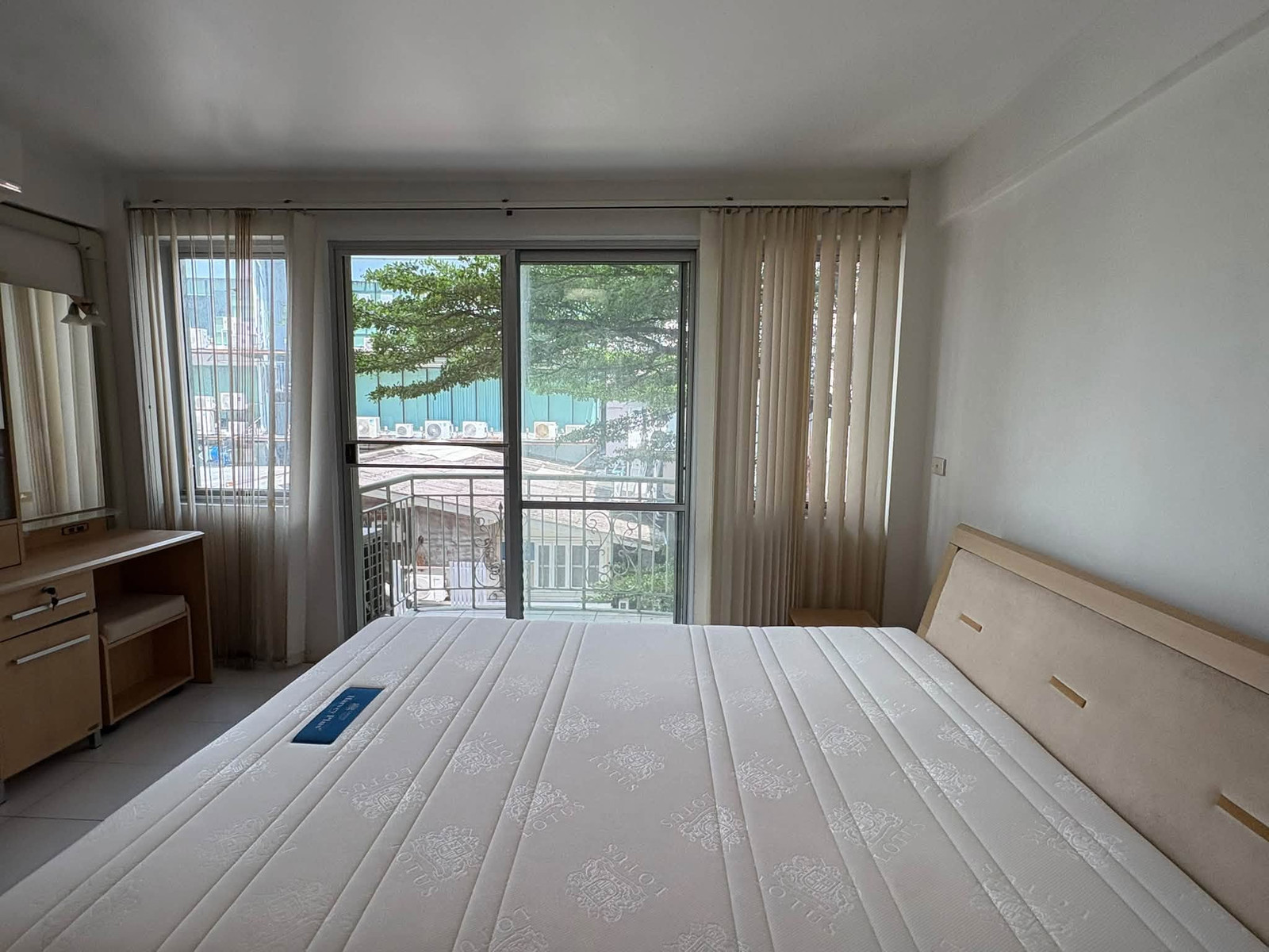 วิวนอก ชั้น 3 เลี้ยงแมวได้ บรรยากาศดีมาก 🐱 📢 Line : @085pucam / 0627941024 🥳 YKP Rental Condo วิวนอก ชั้น 3 เลี้ยงแมวได้ บรรยากาศดีมาก 🐱 📢 Line : @085pucam / 0627941024 🥳 YKP Rental Condo