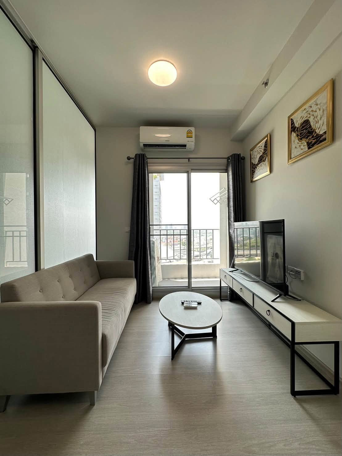 Rooms for rent very quickly. Chapter One Shine Bangpo. If interested, contact Line: 0889656914. Hurry and say hello. Rooms for rent very quickly. Chapter One Shine Bangpo. If interested, contact Line: 0889656914. Hurry and say hello.