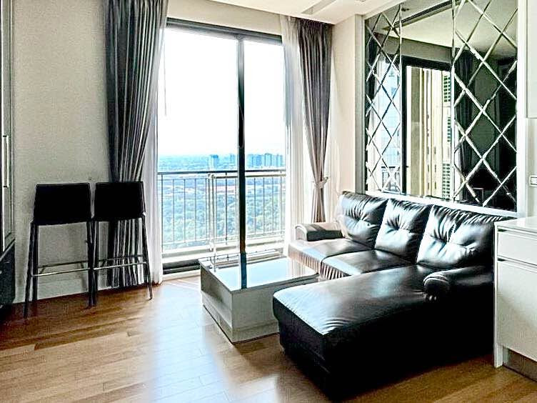 For rent Equinox Phahon-Vipha 2 bedrooms, 2 bathrooms, Chatuchak Park view, panoramic 180° on the 36th floor! Private corner room, 63 sq m. For rent Equinox Phahon-Vipha 2 bedrooms, 2 bathrooms, Chatuchak Park view, panoramic 180° on the 36th floor! Private corner room, 63 sq m.