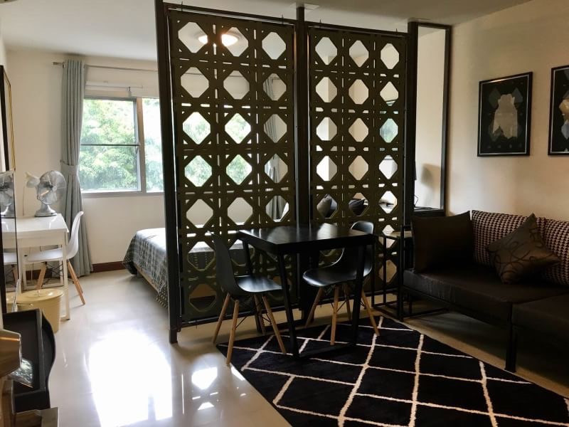 P-52308 > Rent: Condo One Thonglor Studio Room 6th Floor Pool View Near BTS Thong Lo. Line: @easythaihome 085-592-2897 P-52308 > Rent: Condo One Thonglor Studio Room 6th Floor Pool View Near BTS Thong Lo. Line: @easythaihome 085-592-2897