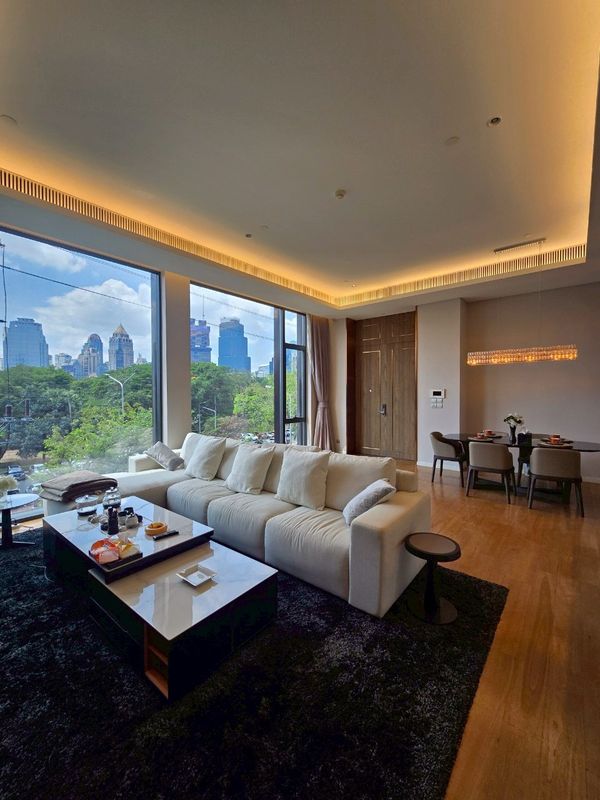 +++Urgent rent++ Sindhorn Lumpini** 3 bedrooms, size 230 sq m, fully furnished, ready to move in.
