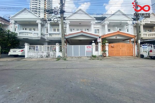 Townhouse for sale, 2 floors, 18 sq m, Evergreen Village, Soi Bangna-Trad 56, newly renovated, ready to move in, near Burapha Withi Expressway. Yellow Line