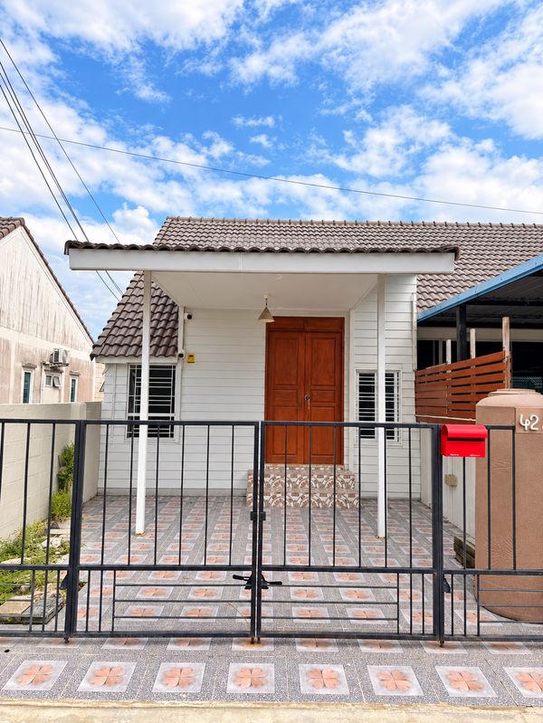 🏡 ทาวน์โฮมชั้นเดียว พื้นที่กว้าง พร้อมที่จอดรถ 3 คัน ราคา 1.59 ล้านบาท