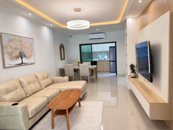 ให้เช่า PLENO สุขุมวิท–บางนา 4 บ้านแต่งใหม่ 3 ห้องนอน 3 ห้องน้ำ อยู่ ใกล้ MEGA Bangna เพียง 800 ม. *น้ำไม่ท่วม*