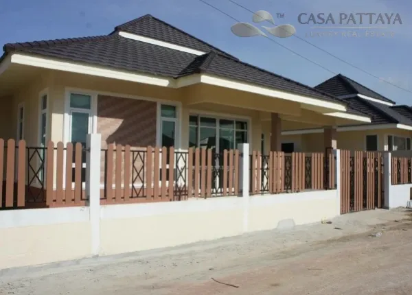 House For Rent: Spacious Pool & Garden House in Chokchai Village 10
