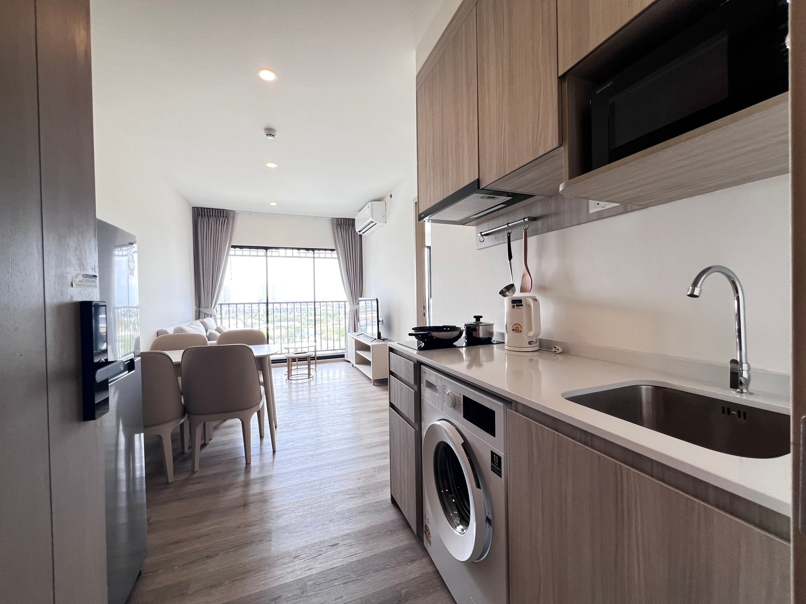 ✨ Spacious 1-Bedroom Condo for Rent (35 sq.m.) – Fully Furnished with Luxury Bathtub & Glass Wall ✨(price for short term) – รูปที่ 2