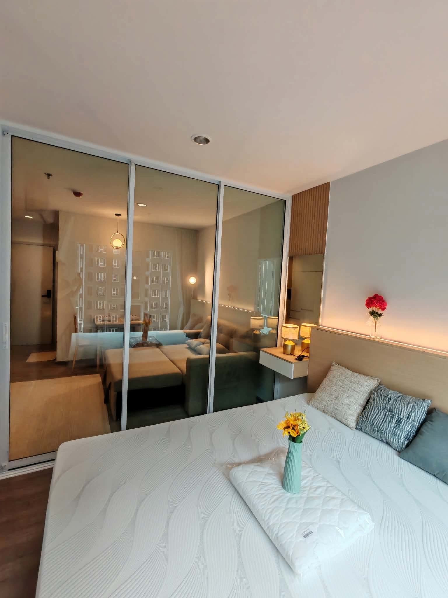 ให้เช่าคอนโด Regent Home Bangna (รีเจ้นท์ โฮม บางนา) ห้องสวย เฟอร์นิเจอร์ครบ วิวสระว่ายน้ำ – รูปที่ 2