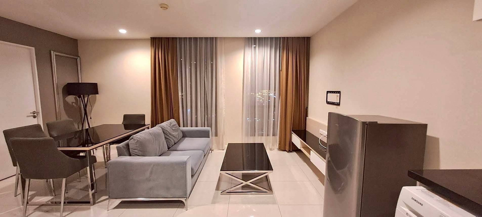Spacious room, city view, connected to urban lifestyle ✨ Spacious room, city view, connected to urban lifestyle ✨