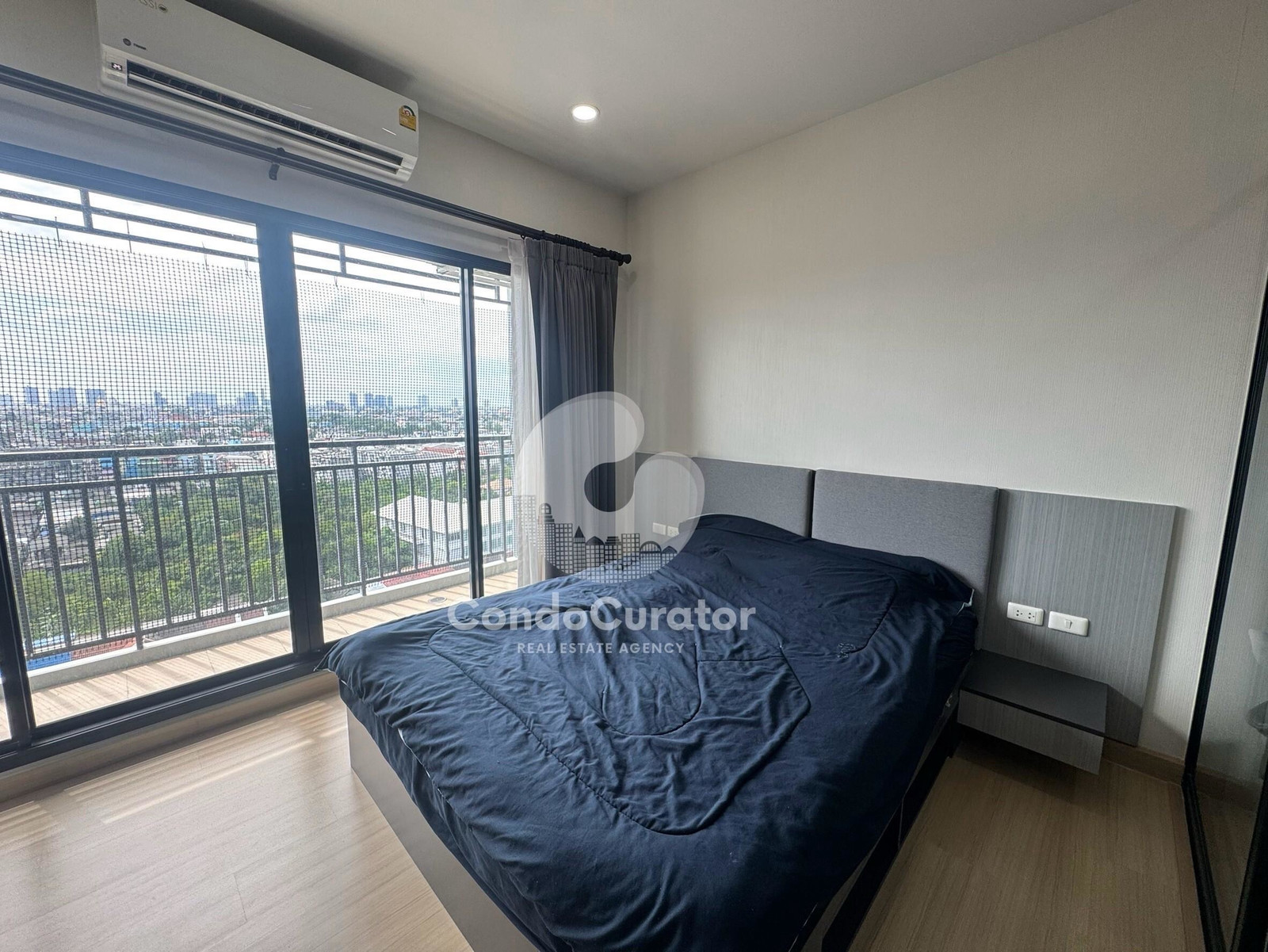 🌻Rare item🌻 For sale Supalai Loft Yaek Fai Chai station with furniture, open view | @condocurator [PM5501]