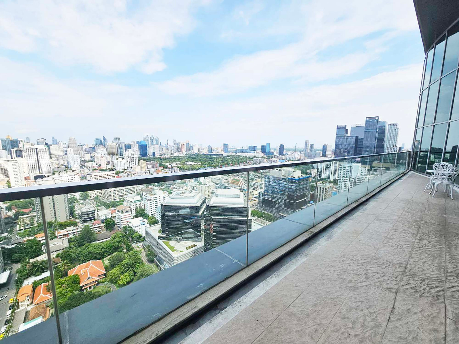 *For SALE and RENT* Duplex PENTHOUSE 300sq.m. Super Luxury Bangkok Oriental Residence Please call : 095-3905490 – รูปที่ 2