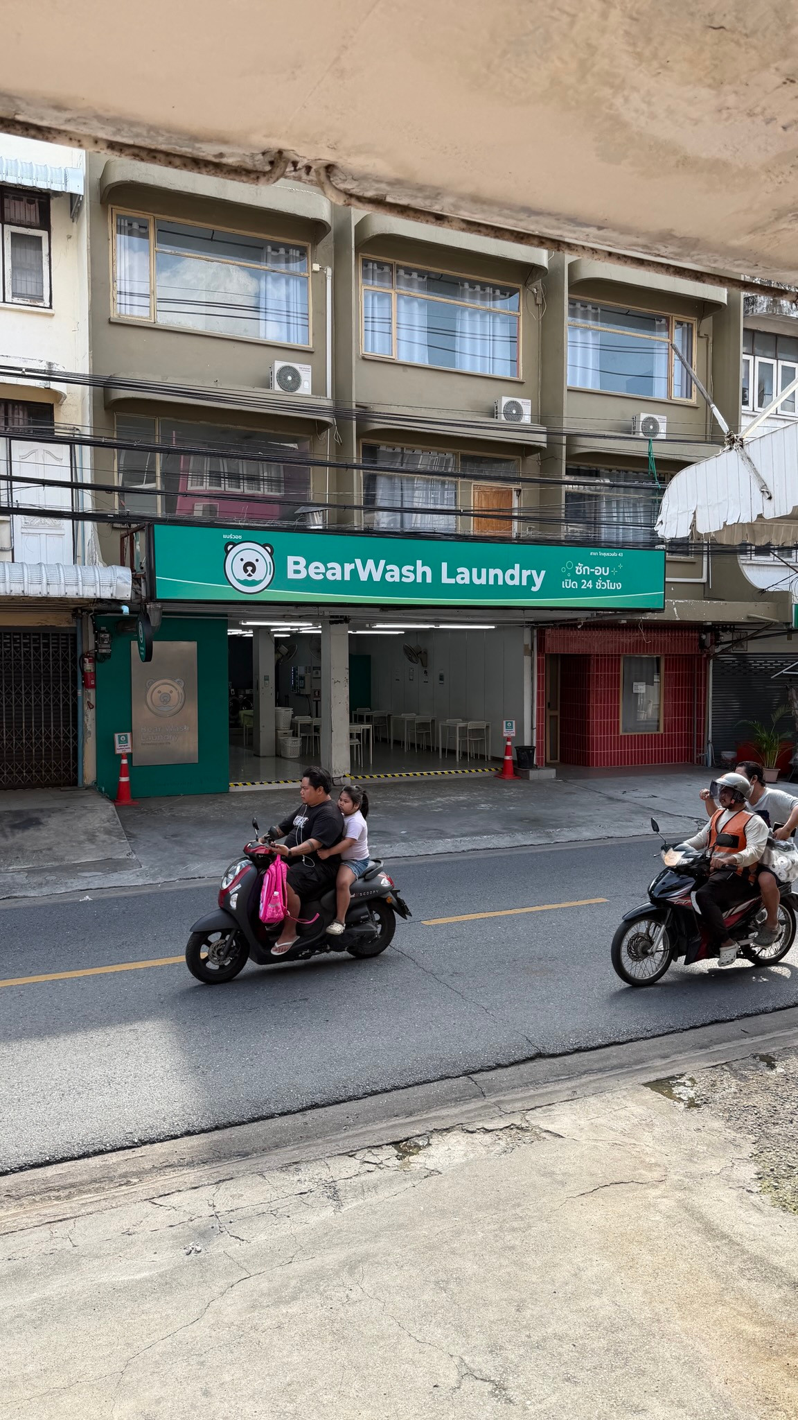 2-Unit Shophouse for Rent, 3 Floors, Kosum Ruam Chai Rd, Don Mueang - 25,000 THB/month