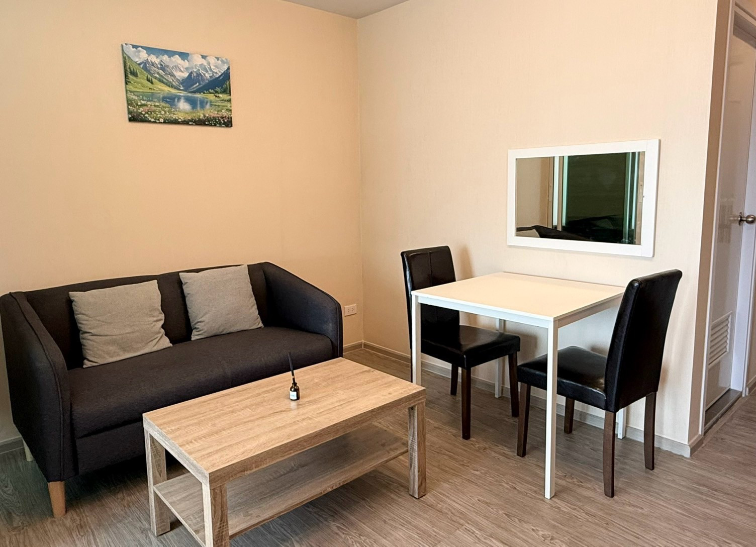 ให้เช่าคอนโด Regent Home Bangna รีเจ้นท์ โฮม บางนา 1 ห้องนอน 28 ตร.ม. ชั้น 17 อาคาร B วิวแม่น้ำ ห้องตกแต่งสวย เฟอร์นิเจอร์และเครื่องใช้ไฟฟ้าครบ พร้อมเข้าอยู่ ค่าเช่า 10,000 บาท/เดือน โทร 0978646464 Line: grandvarin4 – รูปที่ 2