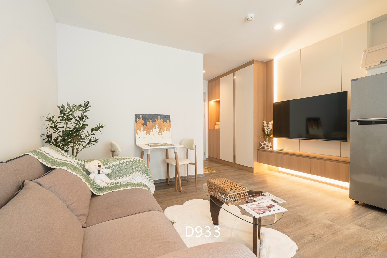 🆕ห้องใหม่ เพิ่งแต่งเสร็จ รีเจนท์ 🏡 บางนา (Regent Home Bangna) ตึกดี 👍 ชั้นก้าว 9️⃣ วิวสระ 🏊🏊‍♂️ ลงขาย/ปล่อยเช่า ()