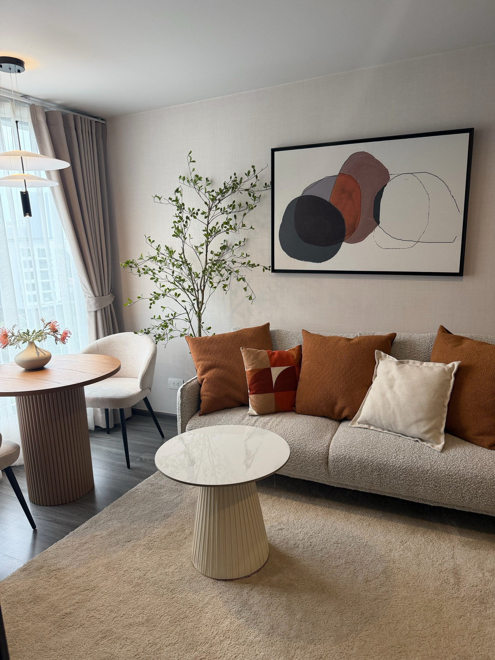 🏡 For Rent Ideo Mobi Sukhumvit 40 Ekkamai 1 bed 35 sqm price 25,000 baht/month