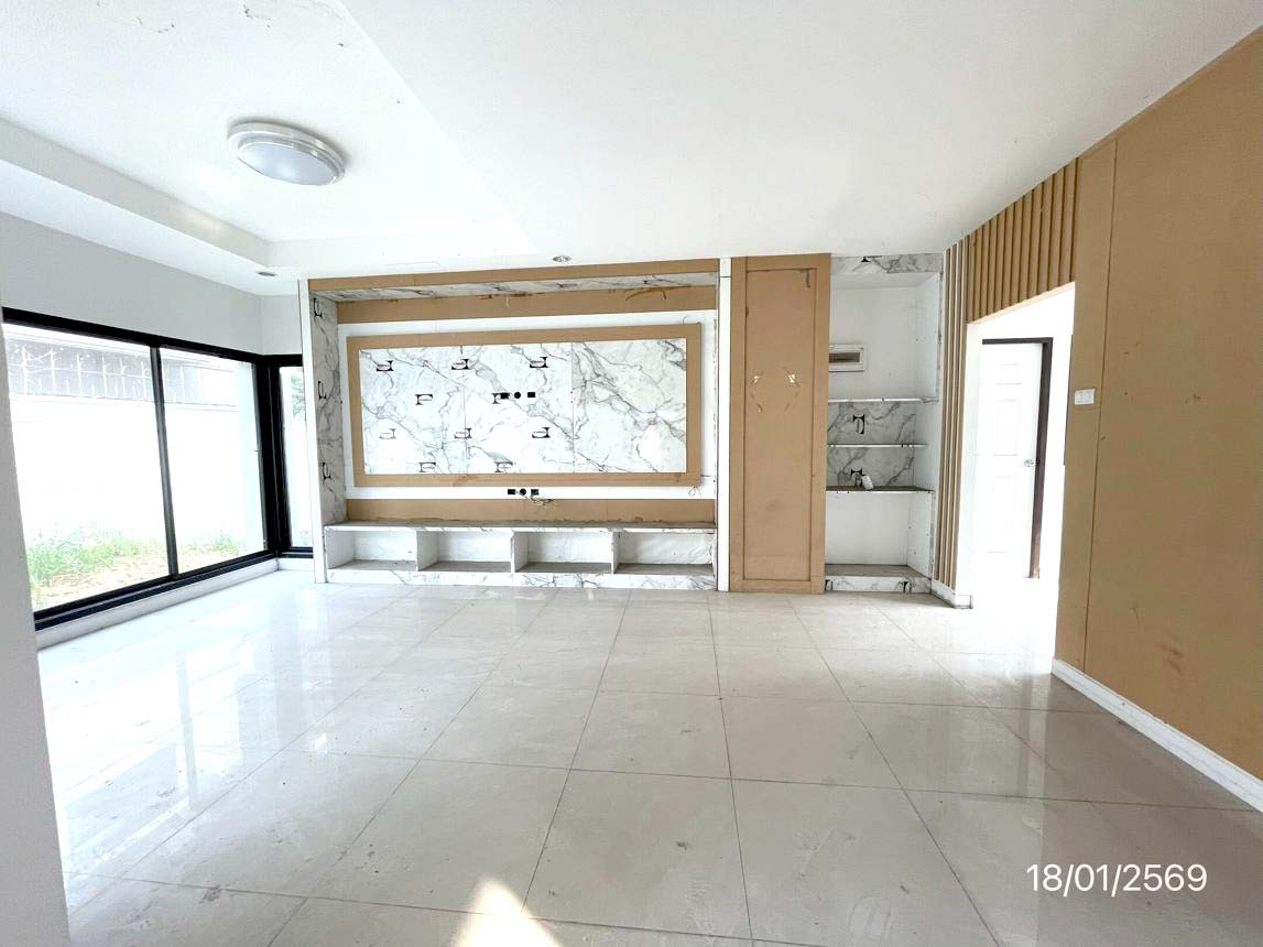 บ้านเดี่ยว เดอะ คอมพลีท ศรีราชา รายล้อมแหล่งท่องเที่ยวพักผ่อน และแหล่งความสะดวกมากมาย – รูปที่ 2