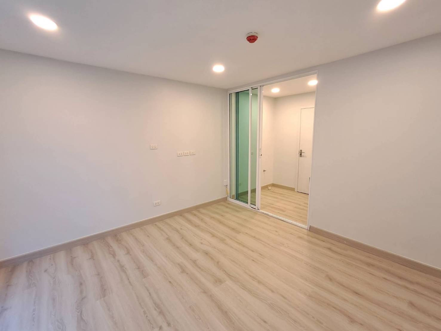 ขายด่วน!! พลัม พหลโยธิน89 ห้องสวยรีโนเวทใหม่ ทำเลดี ใกล้ ม.รังสิต / เหมาะลงทุนปล่อยเช่า Yield 8% (ห้องไม่เคยว่างเลย) – รูปที่ 3