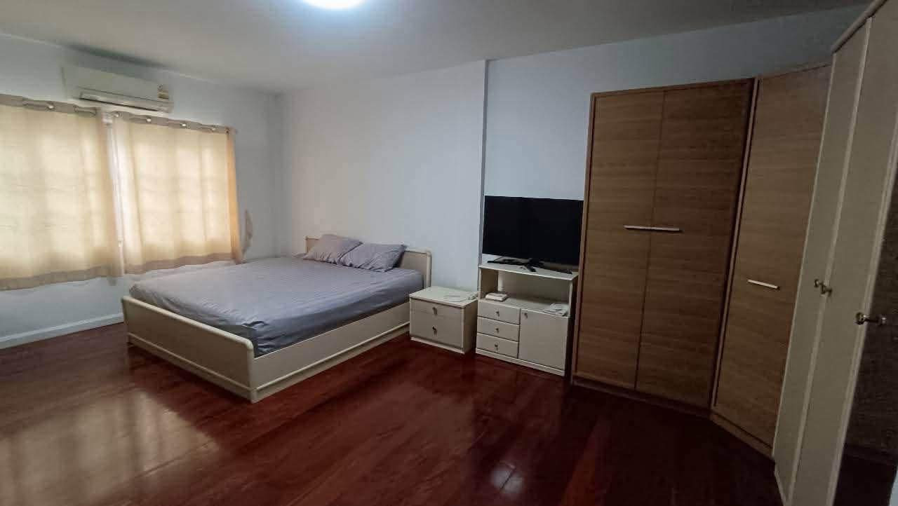 Townhouse for rent Sukhumvit 54 | 185 sq m | 4 bedrooms | Fully Furnished | near BTS On Nut about 5 minutes. – รูปที่ 4