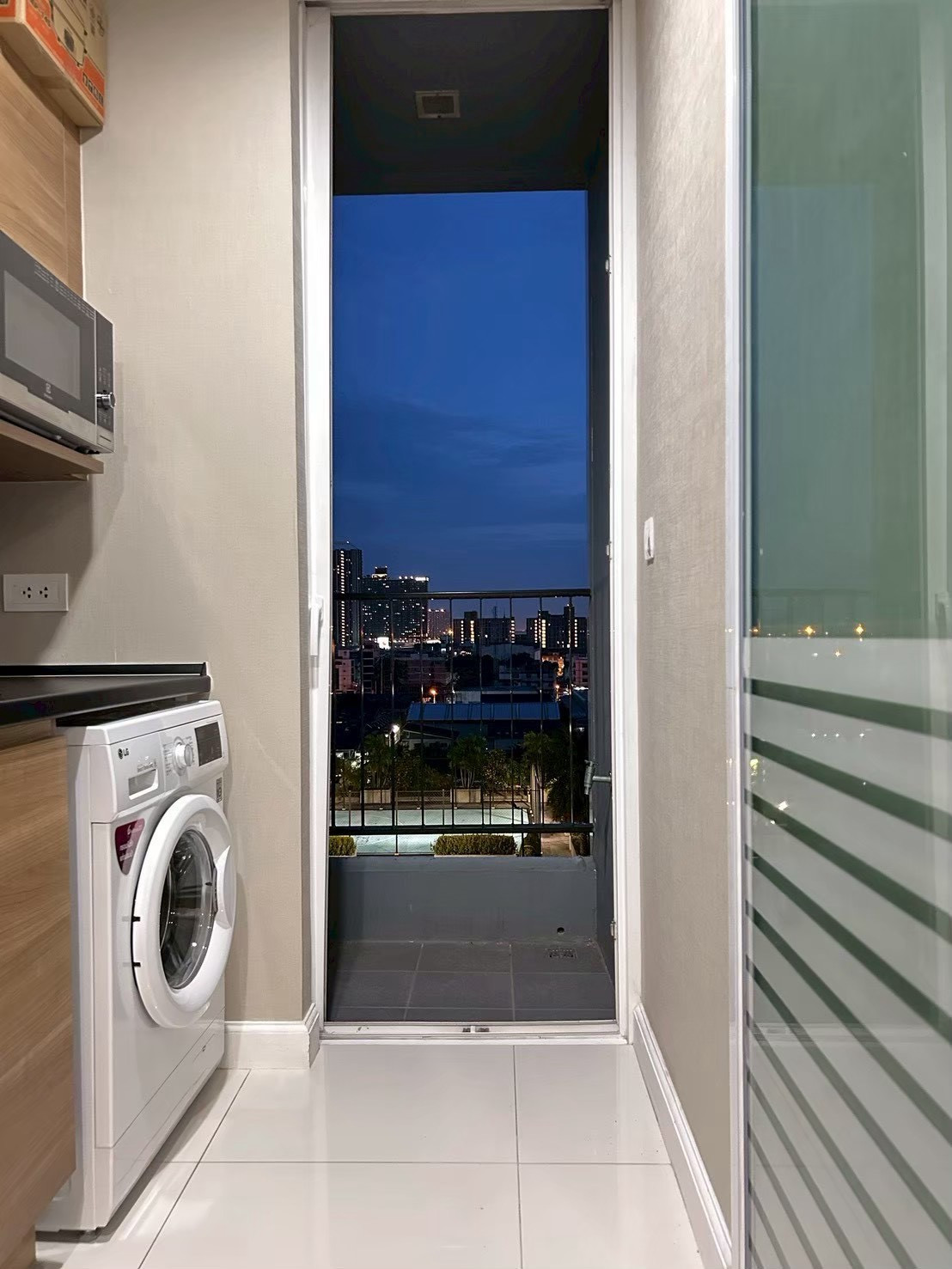 คอนโดทำเลดี! The Metropolis Samrong 1 นอน ชั้น 9 วิวเมือง ใกล้รถไฟฟ้า 2 สาย! - U6842259 – รูปที่ 3