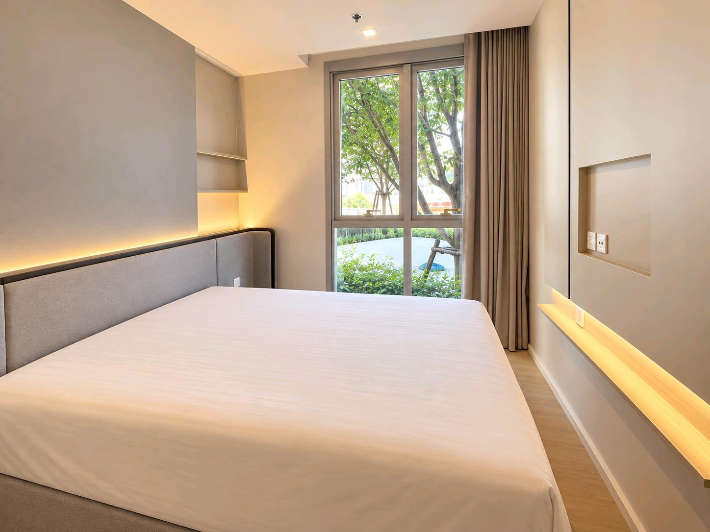 🏙️ให้เช่า ห้องแต่งสวย ใหม่เอี่ยม ชั้นเดียวกับส่วนกลาง เฟอร์ฯ คช.ไฟฟ้า พร้อมอยู่ ทัก📱or Line: 061 639 5225