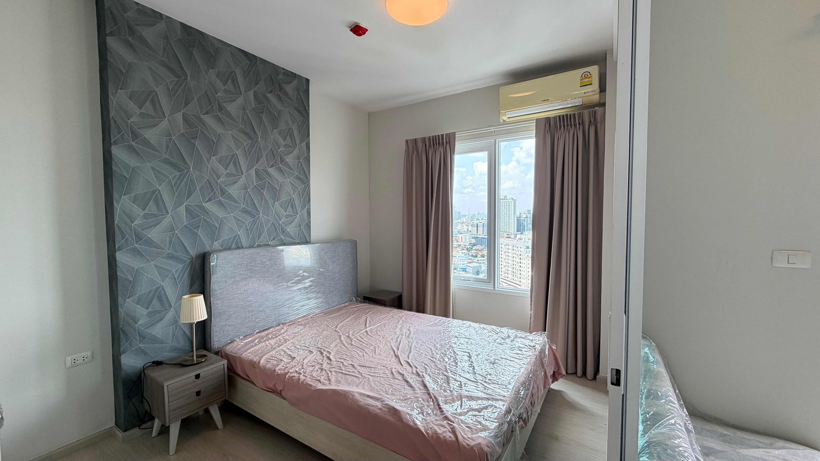 🔥 Condo for sale at a good price! Chapter One Eco Ratchada-Huai Khwang, beautiful room, ready to move in, cheaper than the project opening price. and Land Department appraisal price 2.6 ?065-626-5636 (Khun Kee)