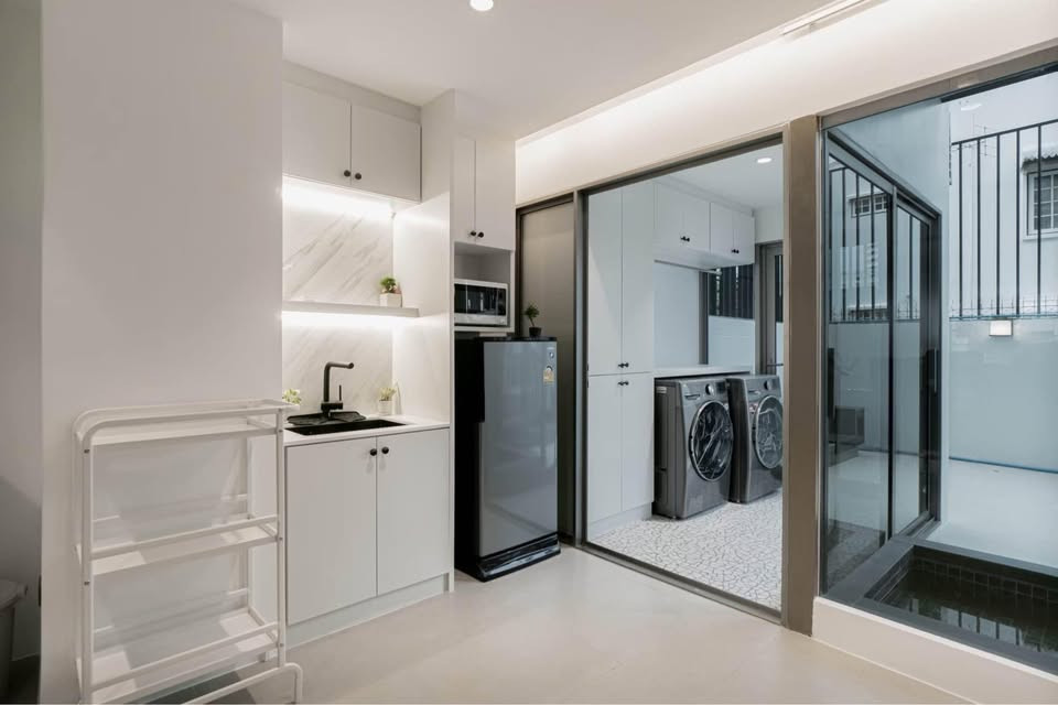 ขาย / เช่า LUXE 35 (Luxury Townhome) 4 ชั้น 3 ห้องนอน 4 ห้องน้ำ 1 ห้องออกกำลังกาย  – รูปที่ 2