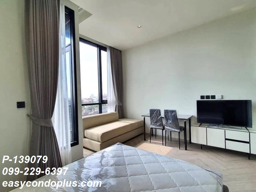 📍 𝐏-𝟏𝟑𝟗𝟎𝟕𝟗 | FOR RENT Chapter Charoennakhon–Riverside Studio Unit Pool View! Near BTS Krung Thon Buri 𝟏𝟔,𝟎𝟎𝟎 THB/mo. | Line ID: @easycondoplus | 099-229-6397 – รูปที่ 2