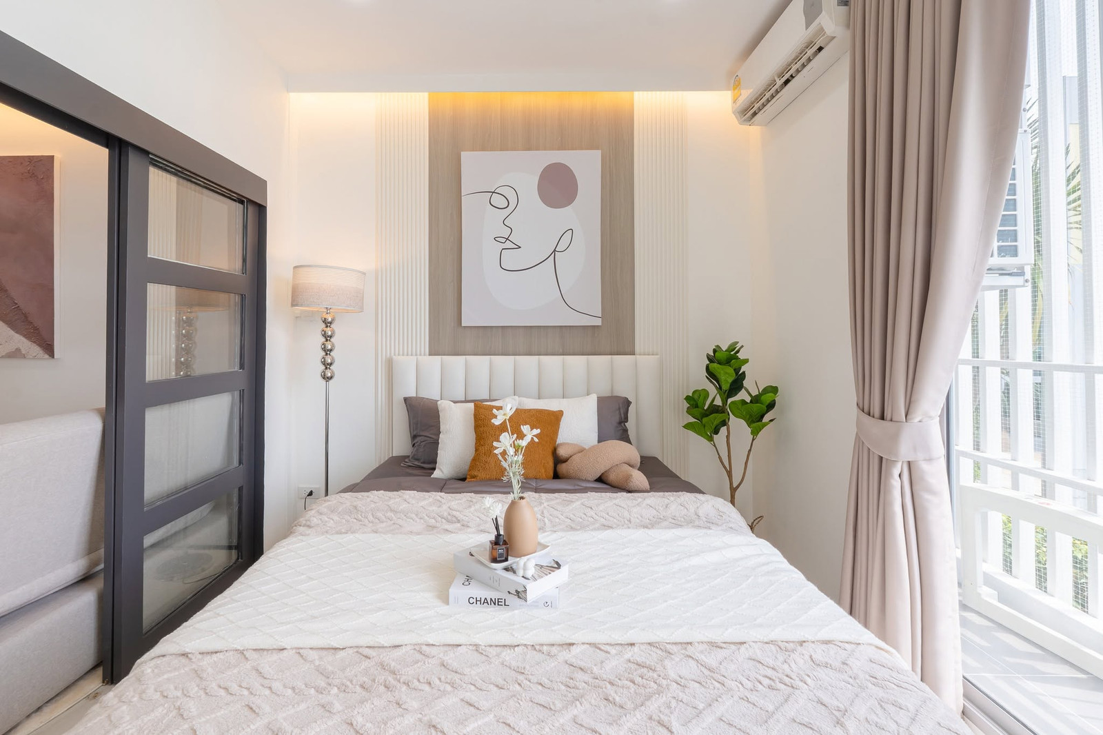 Luxury condo, pool view #Sathorn #Charoenrat|| ✨Large room 𝟯𝟰 sq m || 🚈Near #BTS || 🎡𝟱 minutes #Asiatique 💵Installments only 𝟴,𝙭𝙭𝙭!! || 🛍️ Fully furnished, ready to move in. Luxury condo, pool view #Sathorn #Charoenrat|| ✨Large room 𝟯𝟰 sq m || 🚈Near #BTS || 🎡𝟱 minutes #Asiatique 💵Installments only 𝟴,𝙭𝙭𝙭!! || 🛍️ Fully furnished, ready to move in.