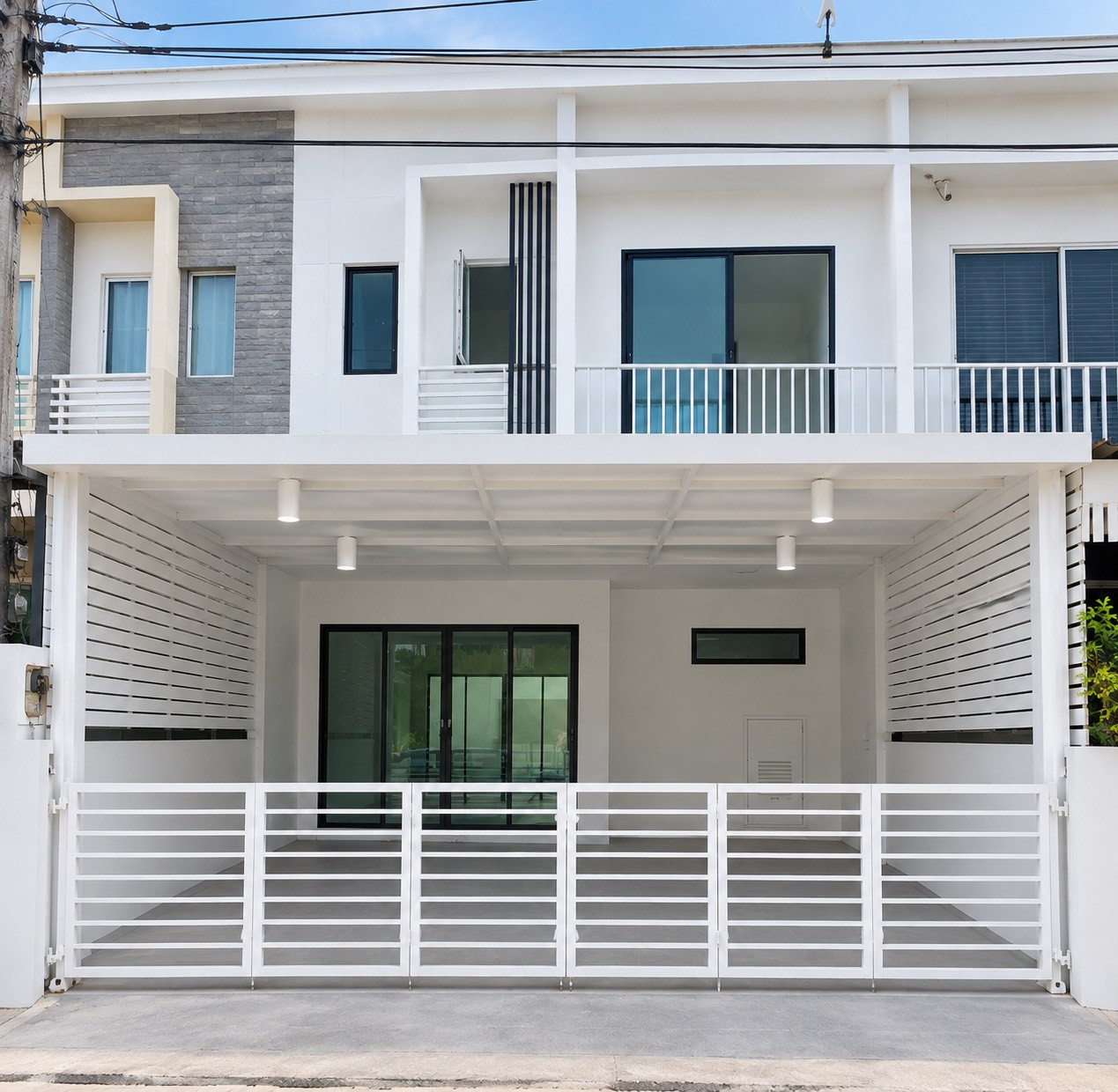🏡 New Listing ทาวน์โฮมรีโนเวทใหม่ พร้อมอยู่ The Connect อ่อนนุช 2 🏡 New Listing ทาวน์โฮมรีโนเวทใหม่ พร้อมอยู่ The Connect อ่อนนุช 2